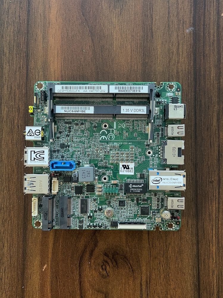 NUC5I5MYBE